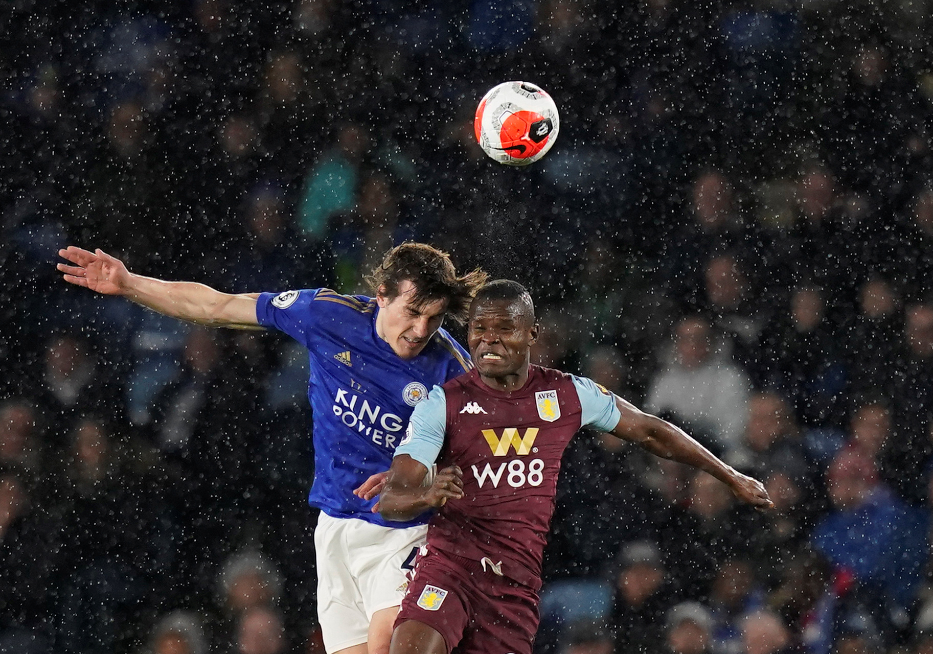 谈判中的纷 谈判中的纷